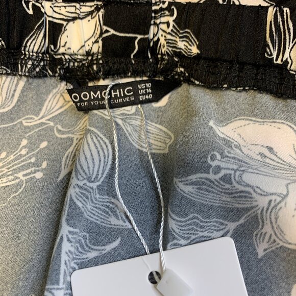 BloomChic NWT Off Shoulder Floral Pattern Black/White Maxi Summer Dress Size 10 - Picture 9 of 9